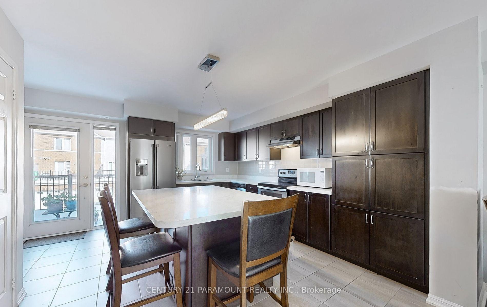 Photo 2 of Unit 213, 250 Sunny Meadow Boulevard, Brampton, Sandringham-Wellington — HOMEH