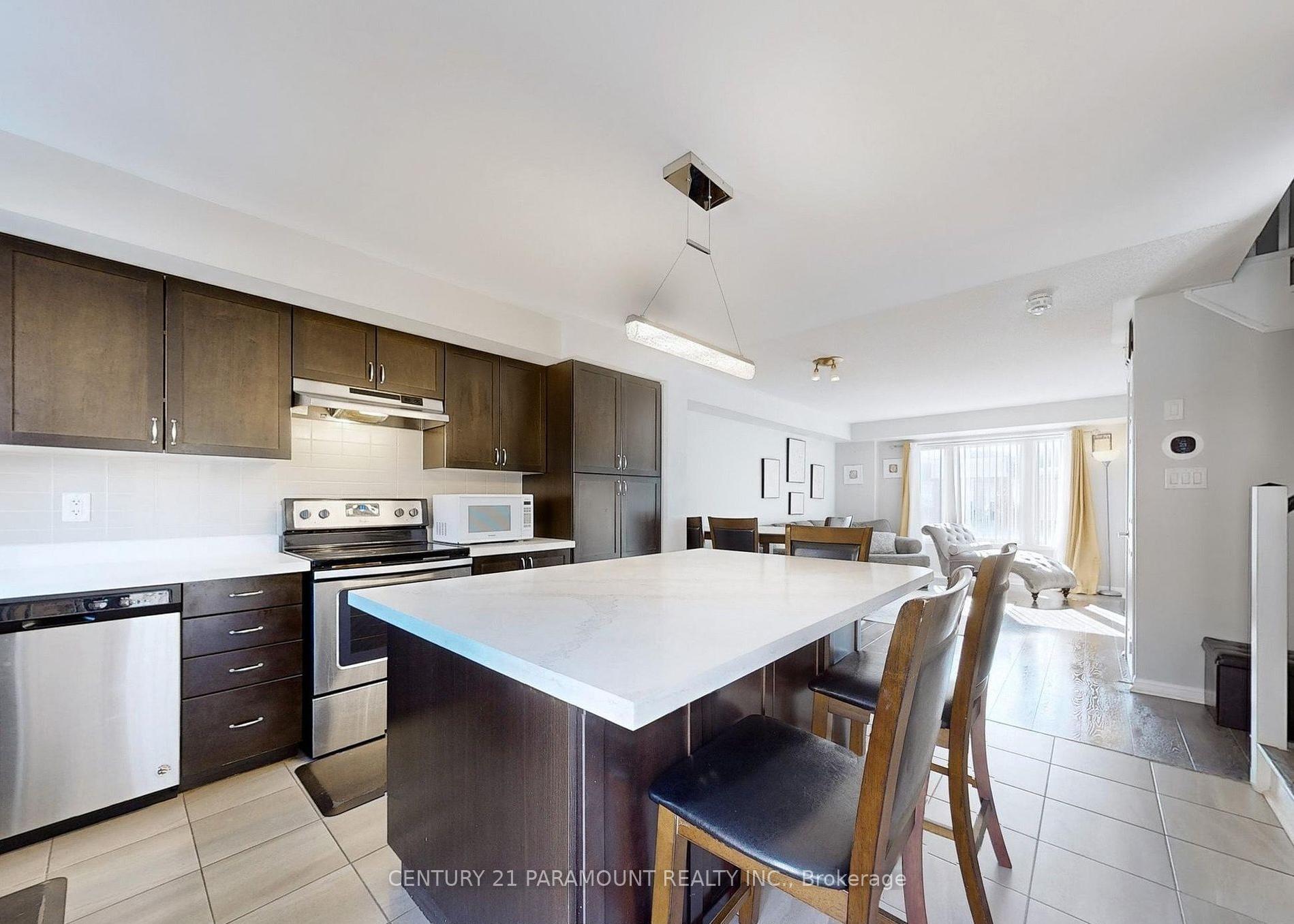 Photo 11 of Unit 213, 250 Sunny Meadow Boulevard, Brampton, Sandringham-Wellington — HOMEH