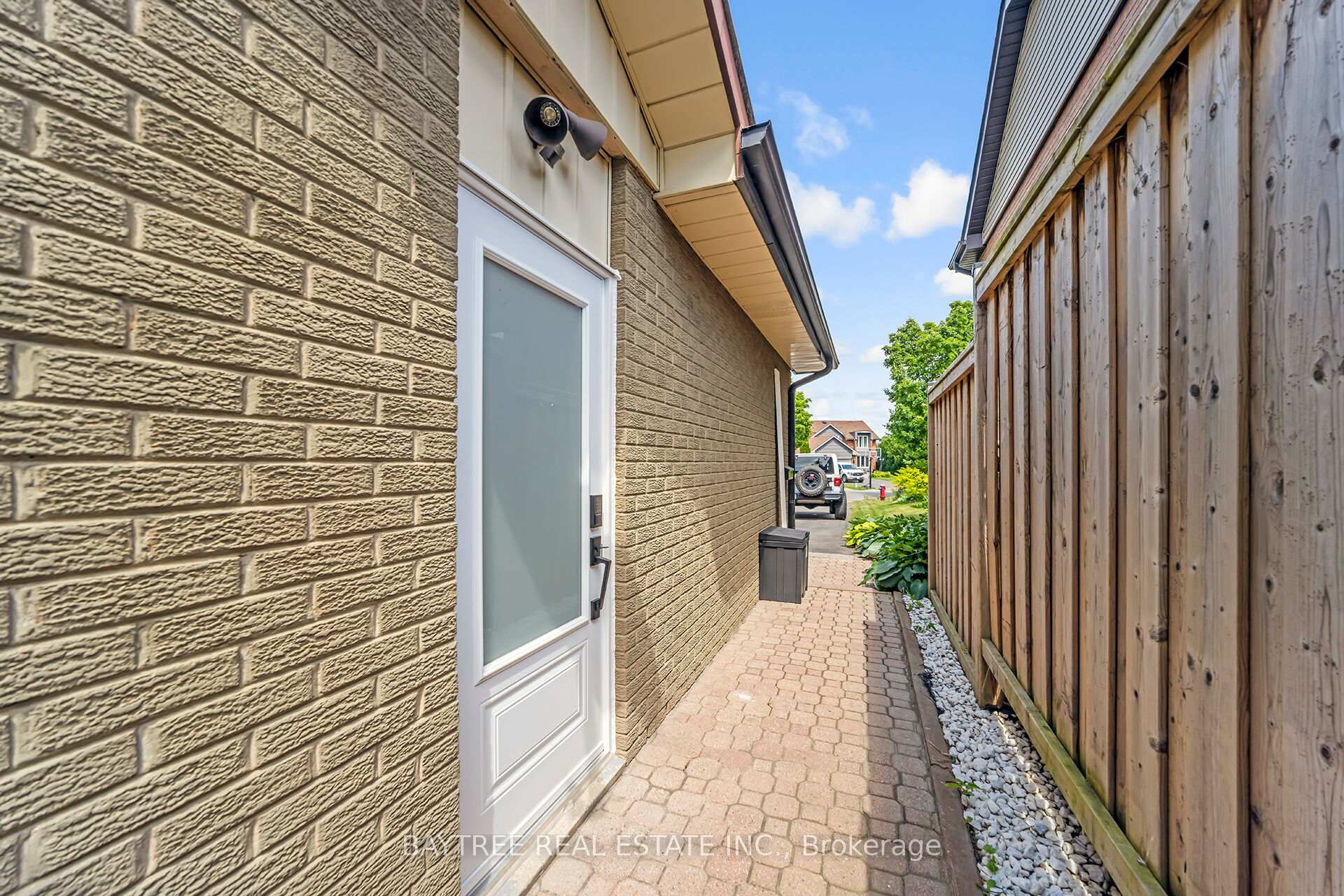 Photo 2 of 6 Marmora Place, Brampton, Central Park — HOMEH