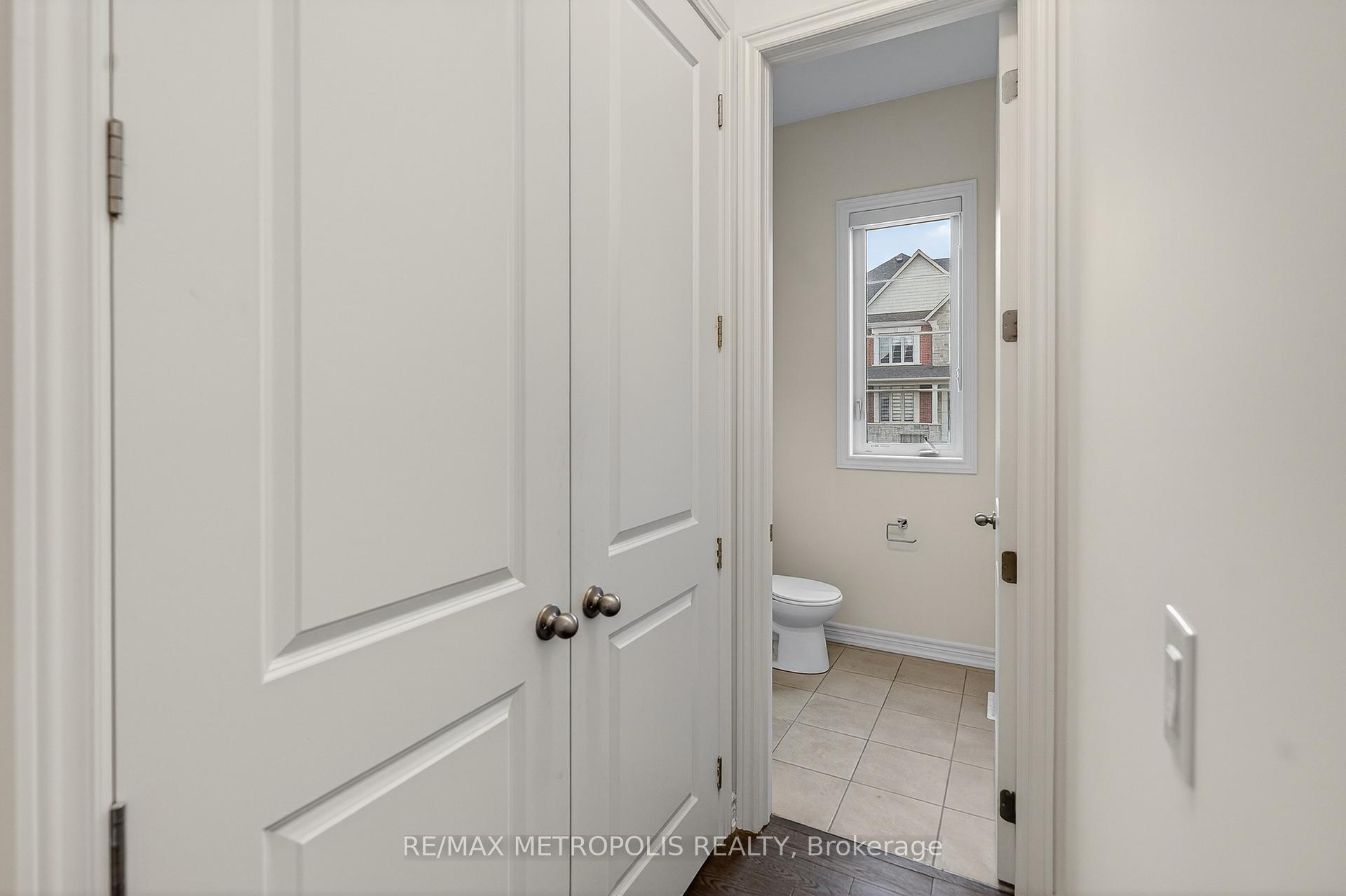 Photo 6 of Unit Upper, 31 Elverton Crescent, Brampton, Northwest Brampton — HOMEH