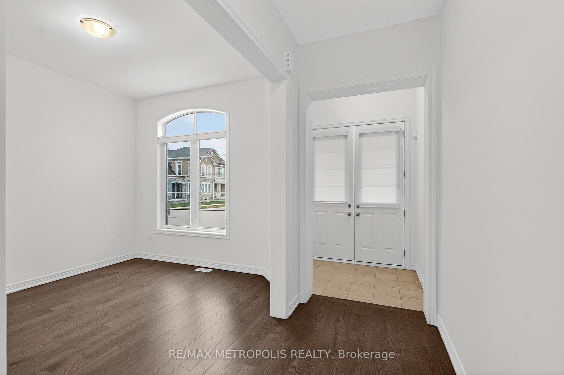 Photo 7 of Unit Upper, 31 Elverton Crescent, Brampton, Northwest Brampton — HOMEH