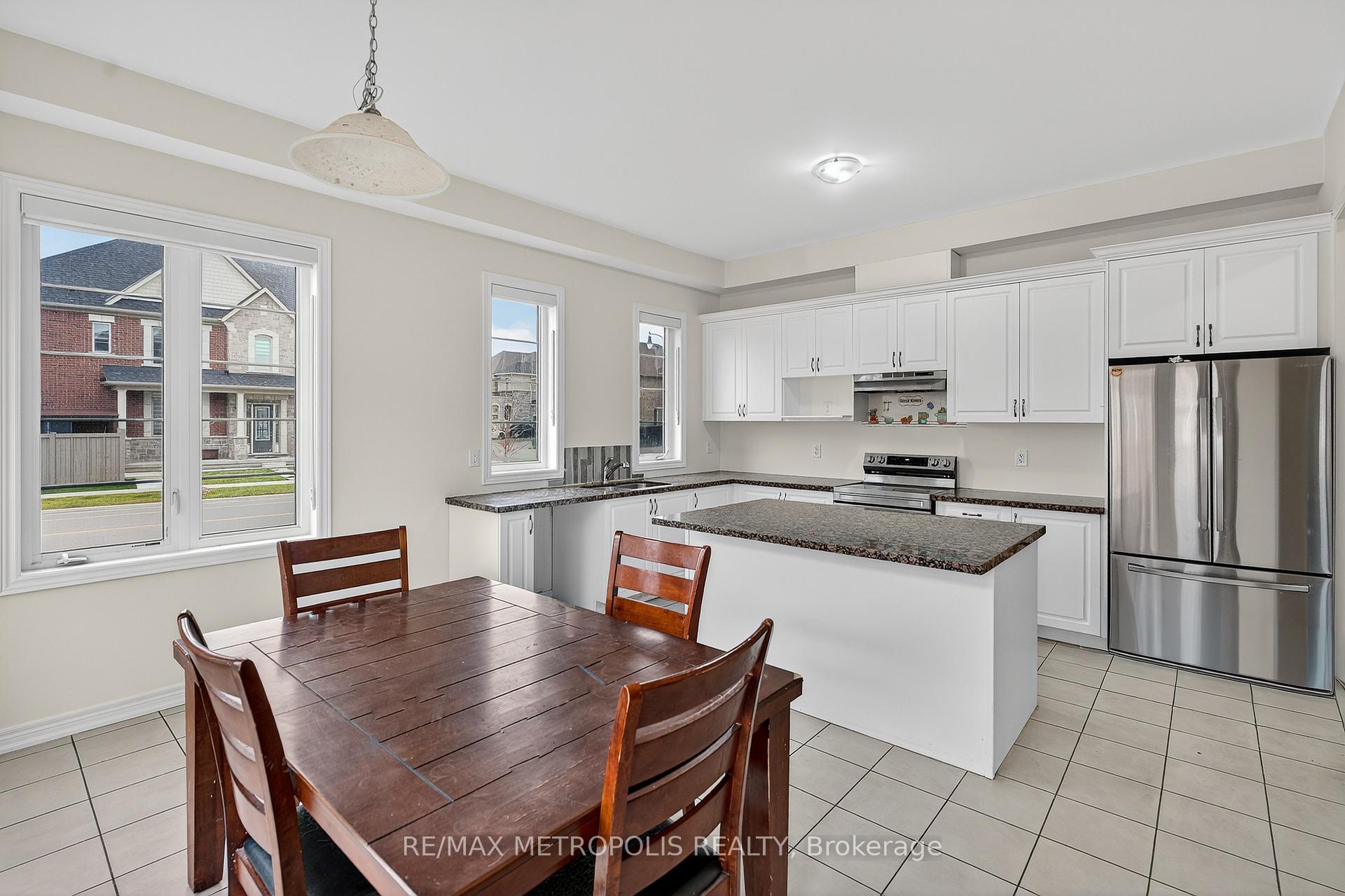 Photo 12 of Unit Upper, 31 Elverton Crescent, Brampton, Northwest Brampton — HOMEH