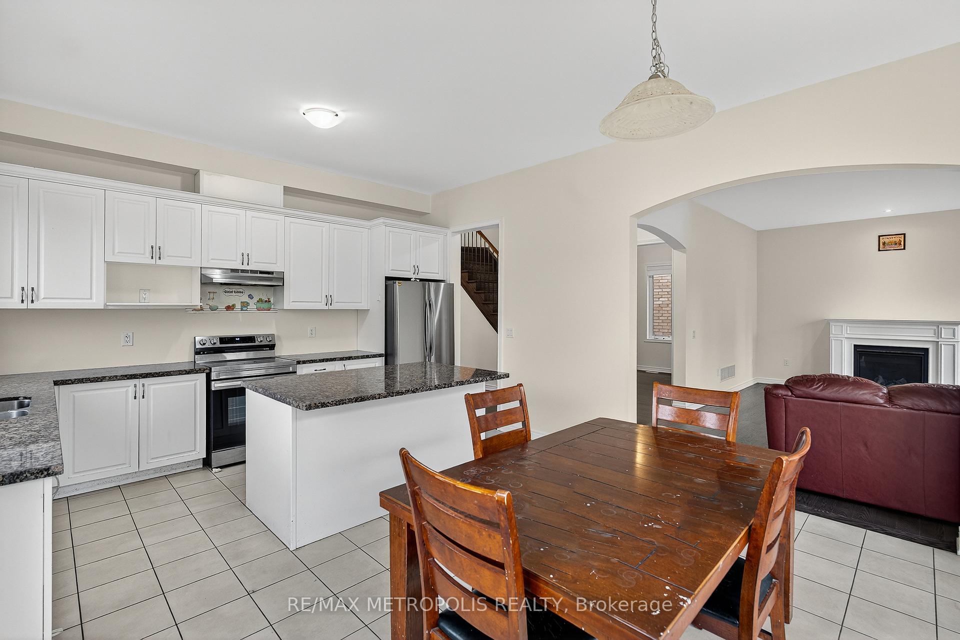 Photo 14 of Unit Upper, 31 Elverton Crescent, Brampton, Northwest Brampton — HOMEH