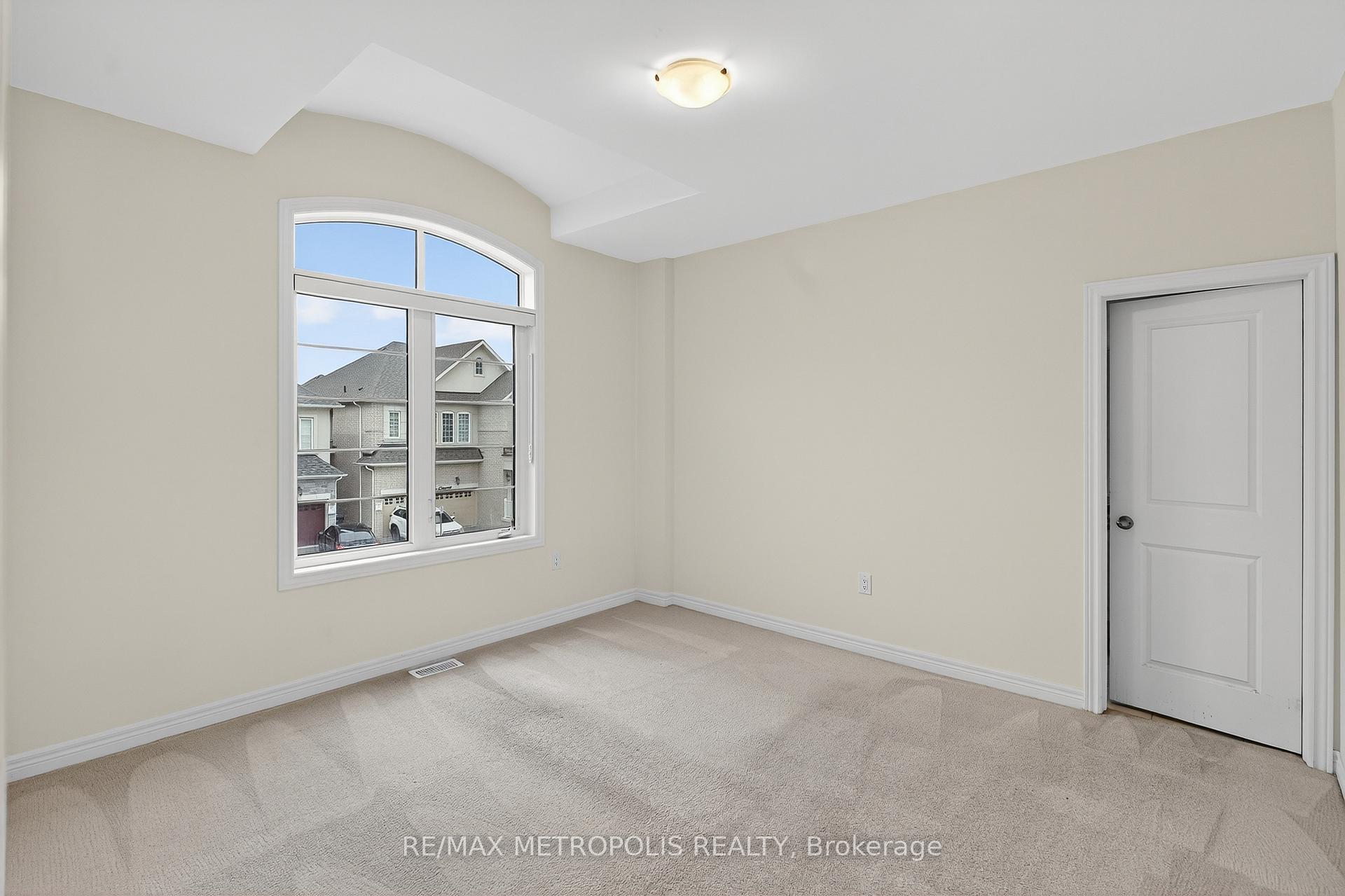 Photo 23 of Unit Upper, 31 Elverton Crescent, Brampton, Northwest Brampton — HOMEH