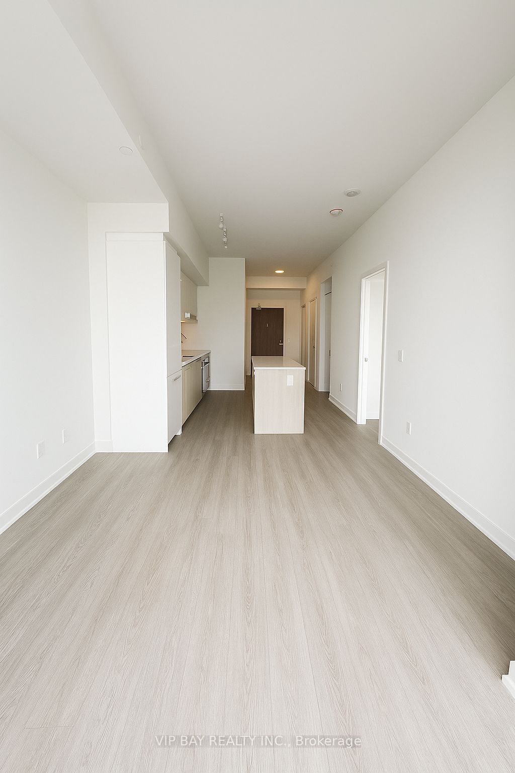 Photo 10 of Unit 607, 8188 Yonge Street, Vaughan, Uplands — HOMEH