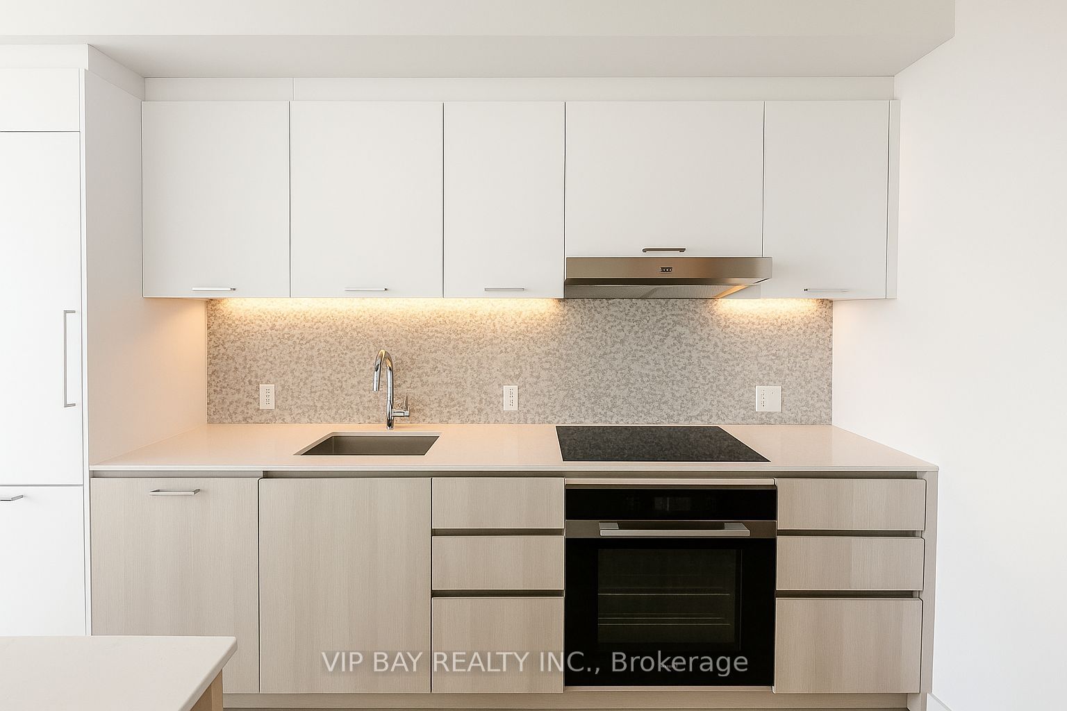 Photo 6 of Unit 607, 8188 Yonge Street, Vaughan, Uplands — HOMEH