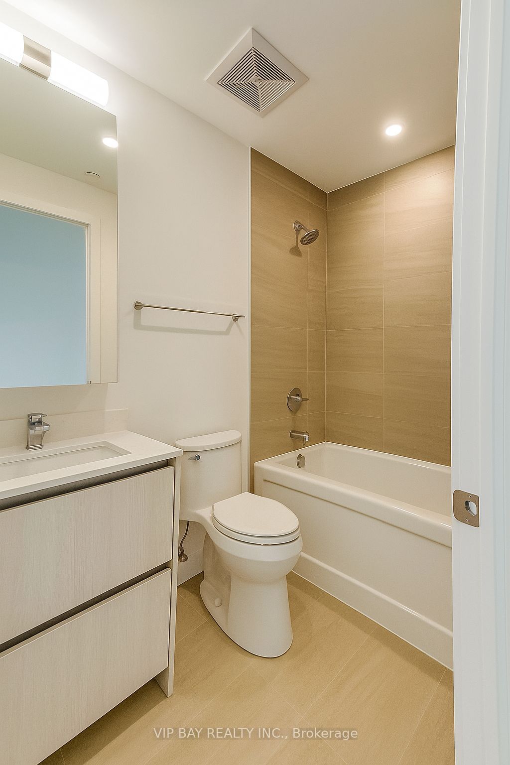 Photo 3 of Unit 607, 8188 Yonge Street, Vaughan, Uplands — HOMEH