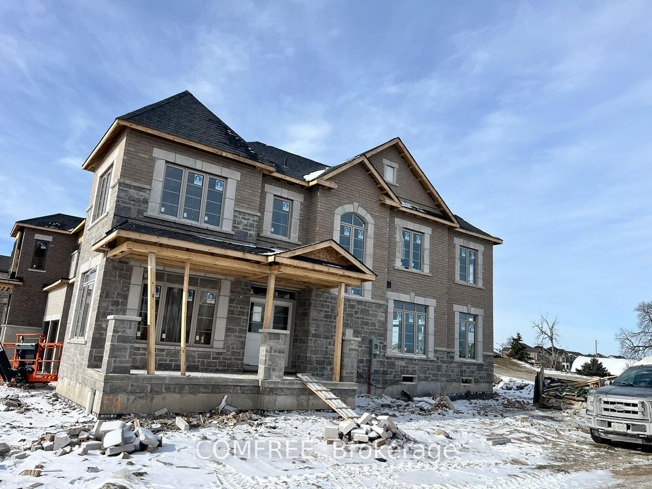 Photo 4 of 16 Fire King Drive, Whitby, Williamsburg — HOMEH
