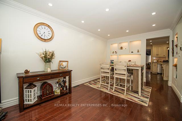 Photo 5 of 117 Sassafras Circle, Vaughan, Patterson — HOMEH