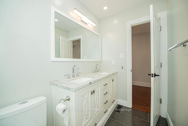 Photo 4 of 117 Sassafras Circle, Vaughan, Patterson — HOMEH