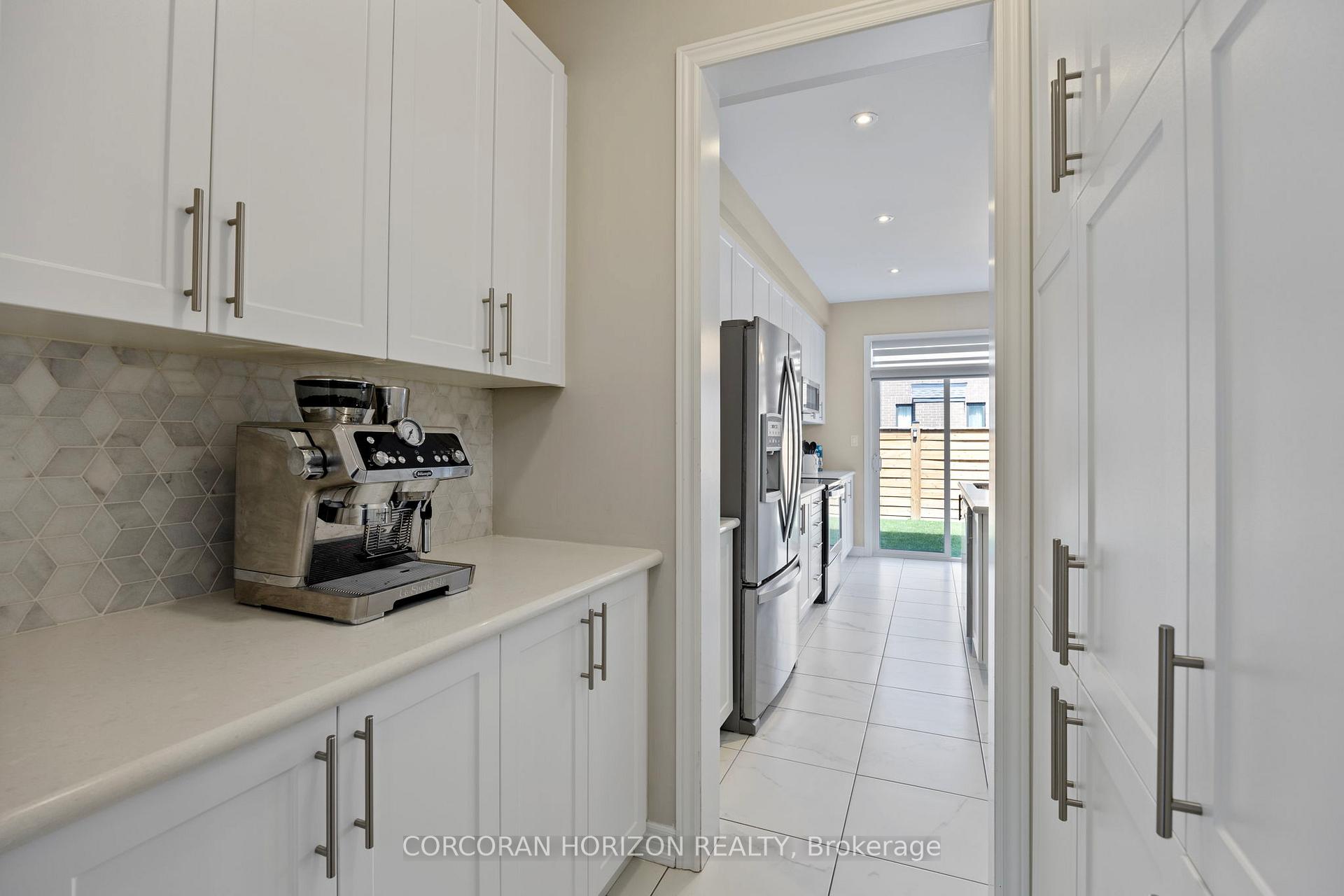 Photo 19 of 48 Louise Crescent, Whitby, Rural Whitby — HOMEH