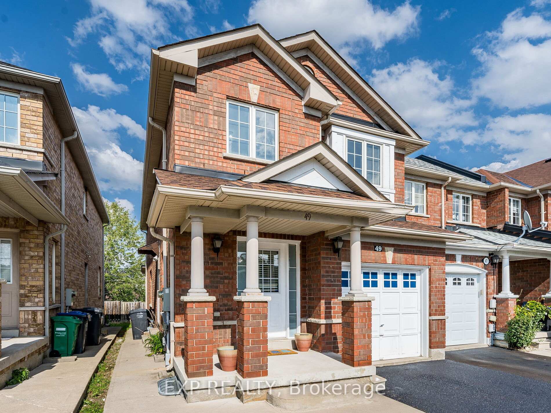 Photo 2 of 49 Timbertop Crescent, Brampton, Sandringham-Wellington — HOMEH
