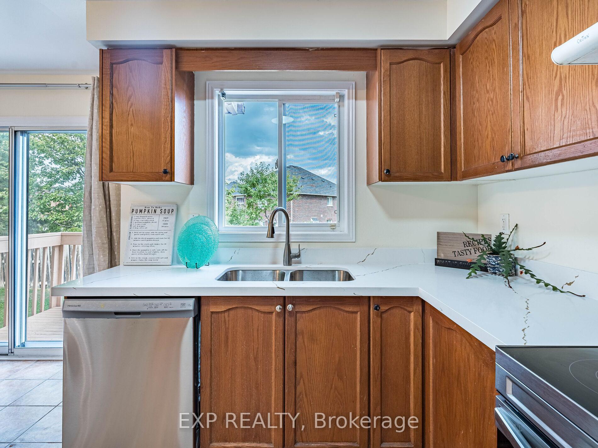 Photo 11 of 49 Timbertop Crescent, Brampton, Sandringham-Wellington — HOMEH