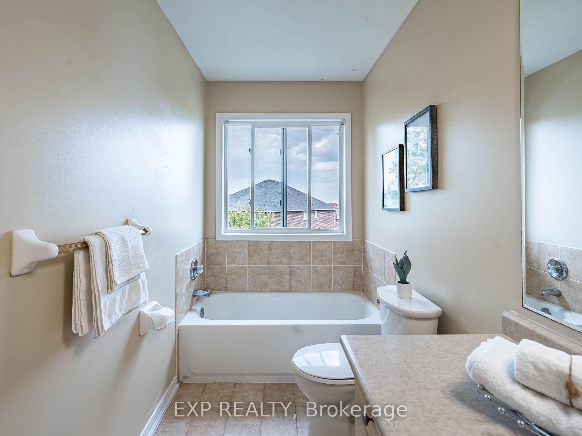 Photo 19 of 49 Timbertop Crescent, Brampton, Sandringham-Wellington — HOMEH