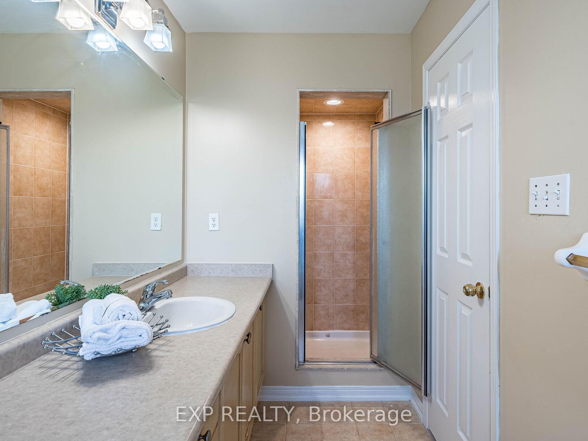 Photo 18 of 49 Timbertop Crescent, Brampton, Sandringham-Wellington — HOMEH