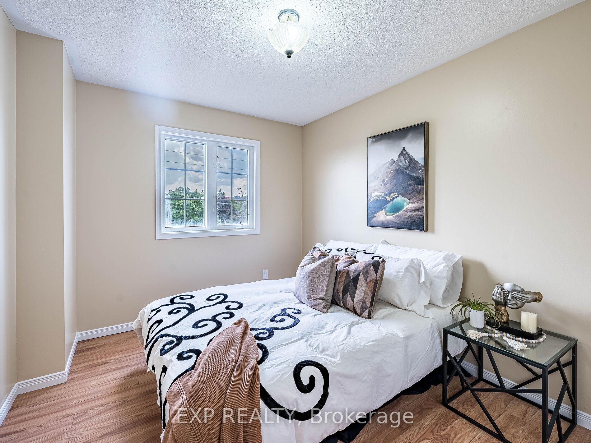 Photo 23 of 49 Timbertop Crescent, Brampton, Sandringham-Wellington — HOMEH