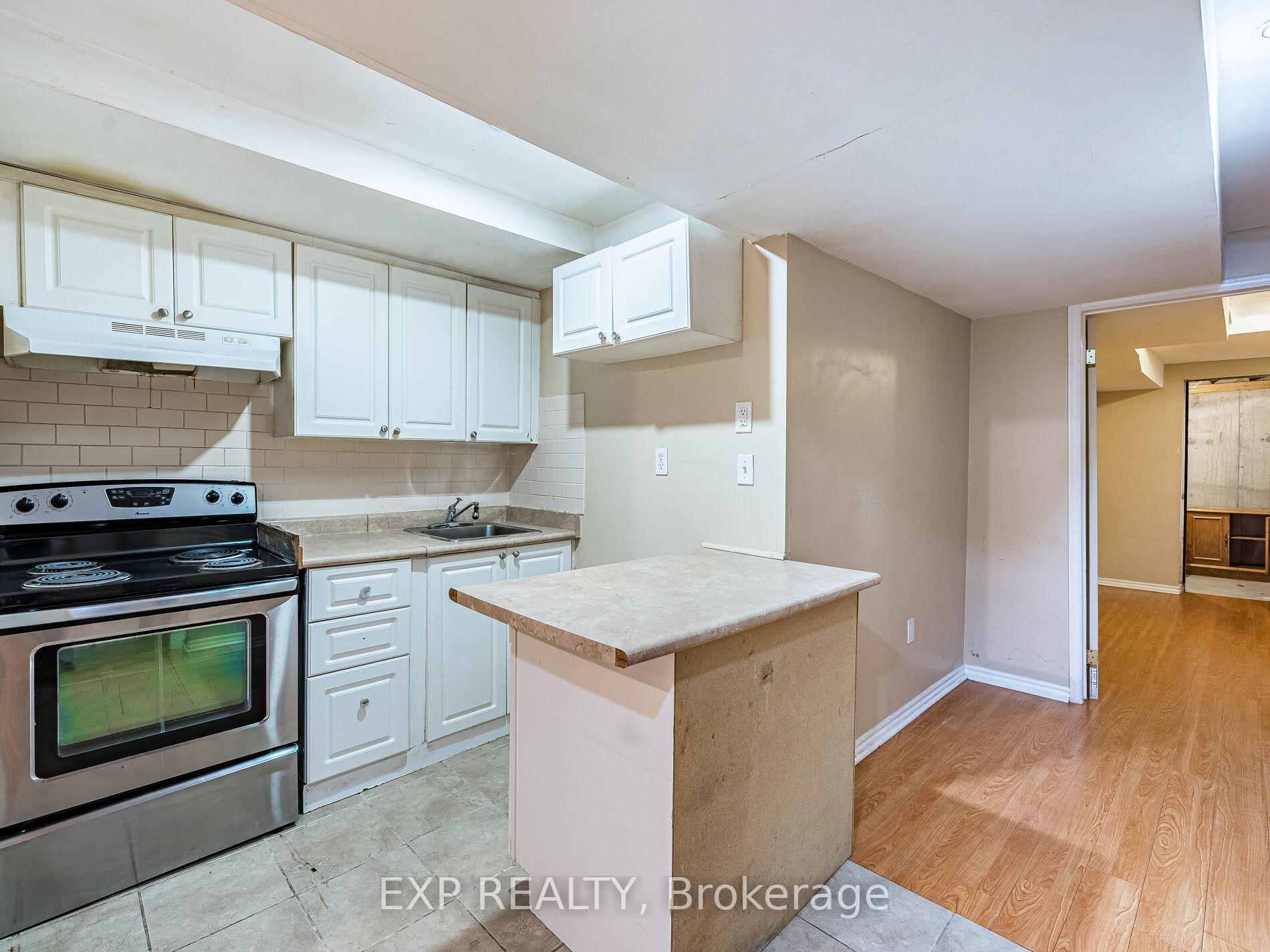 Photo 21 of 49 Timbertop Crescent, Brampton, Sandringham-Wellington — HOMEH