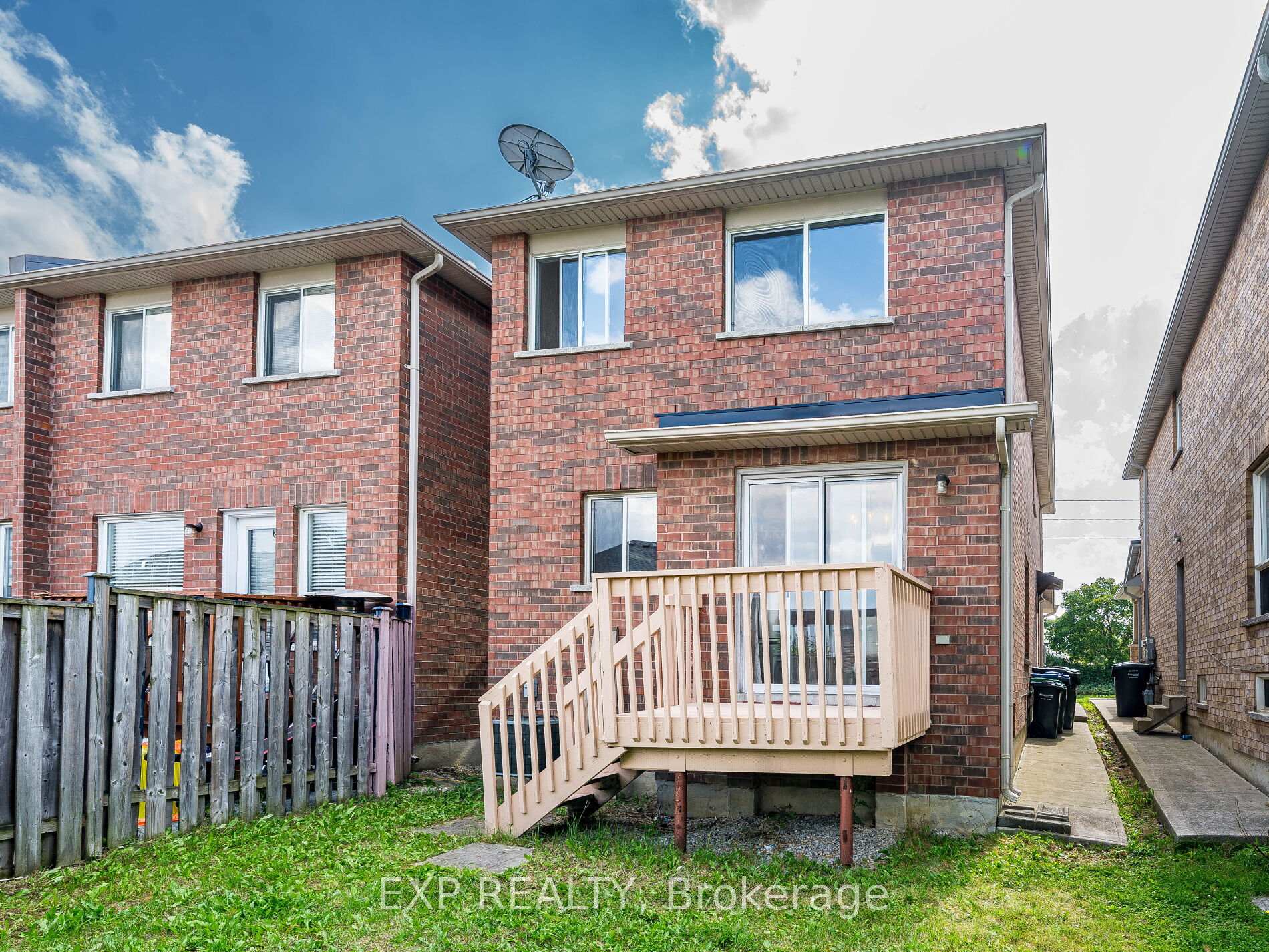 Photo 33 of 49 Timbertop Crescent, Brampton, Sandringham-Wellington — HOMEH