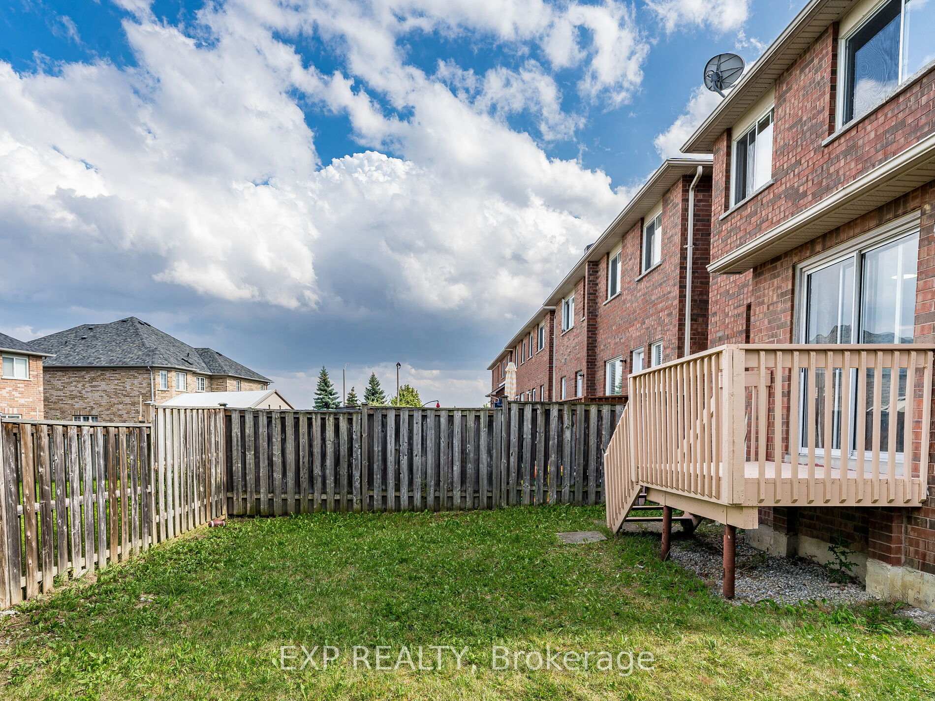 Photo 27 of 49 Timbertop Crescent, Brampton, Sandringham-Wellington — HOMEH