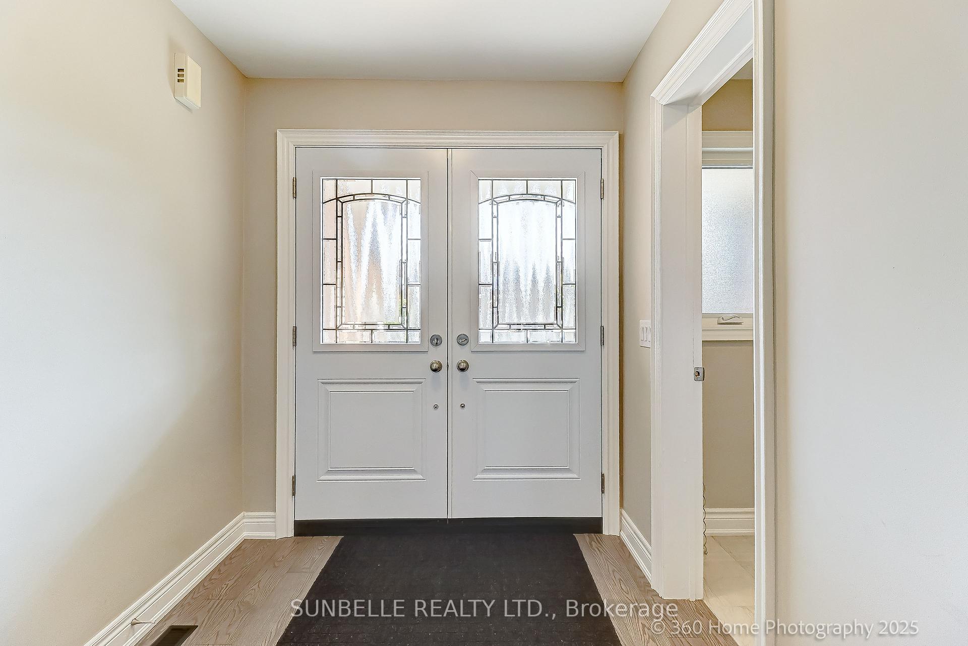 Photo 2 of 12 Stella Crescent, Caledon, Bolton East — HOMEH