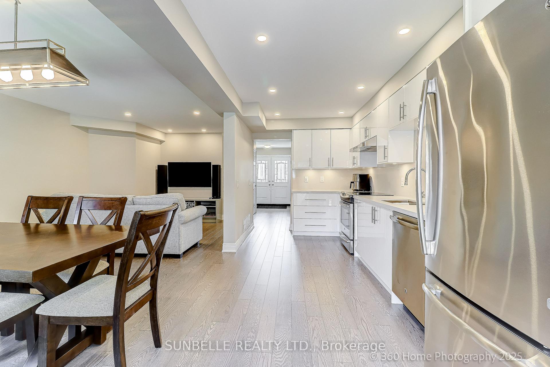 Photo 3 of 12 Stella Crescent, Caledon, Bolton East — HOMEH