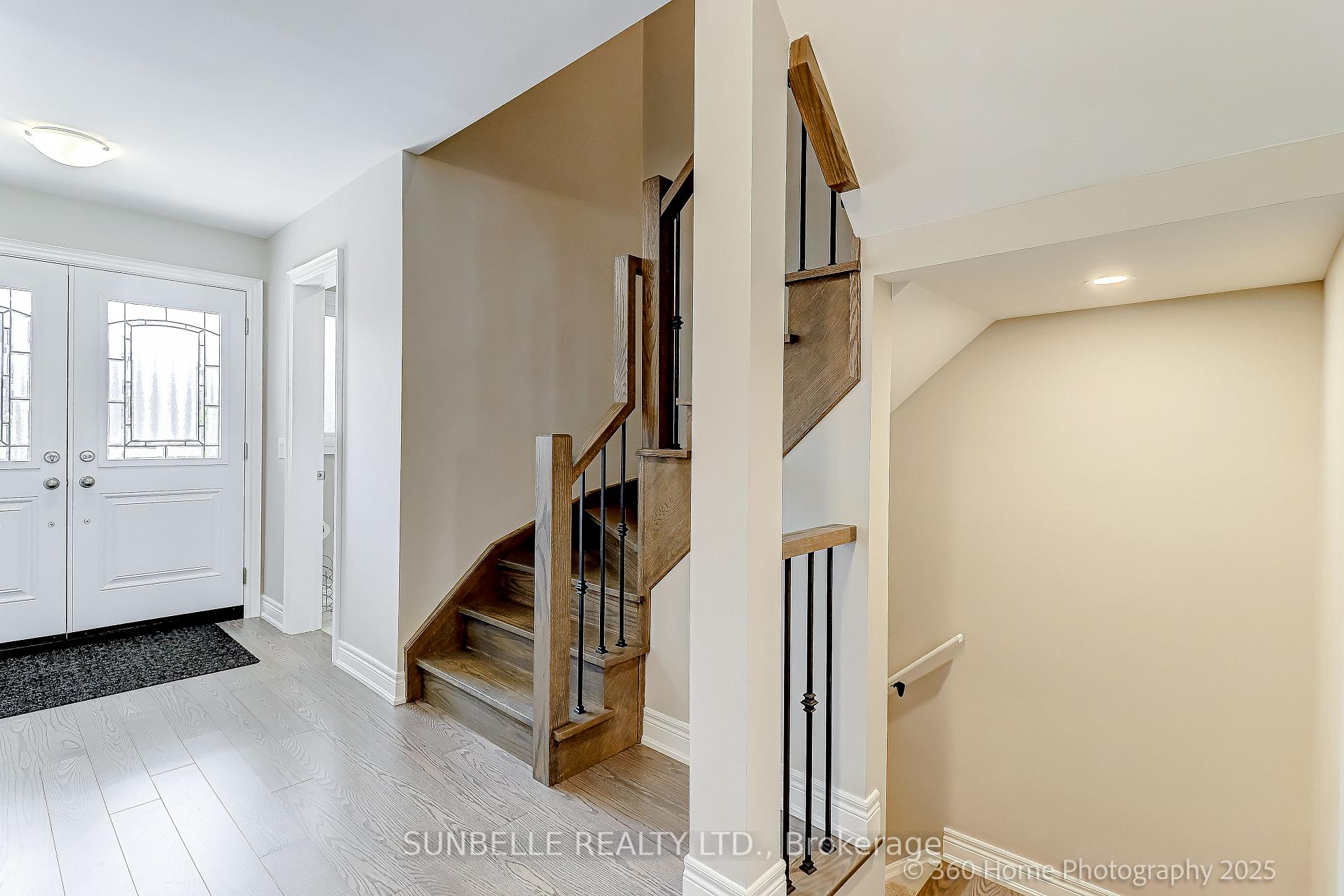 Photo 4 of 12 Stella Crescent, Caledon, Bolton East — HOMEH