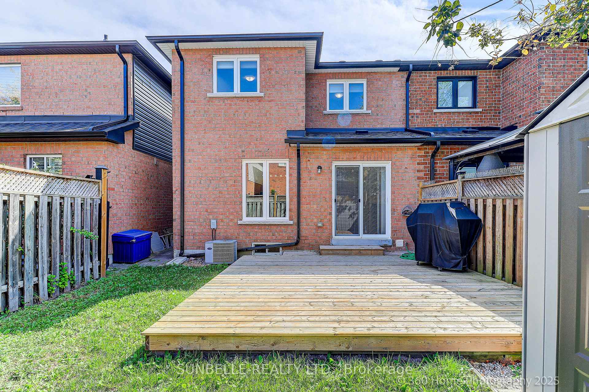 Photo 11 of 12 Stella Crescent, Caledon, Bolton East — HOMEH