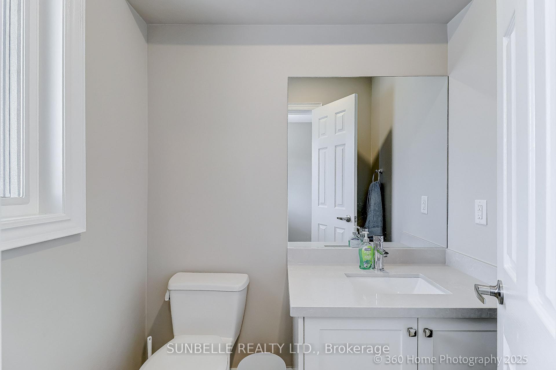 Photo 13 of 12 Stella Crescent, Caledon, Bolton East — HOMEH