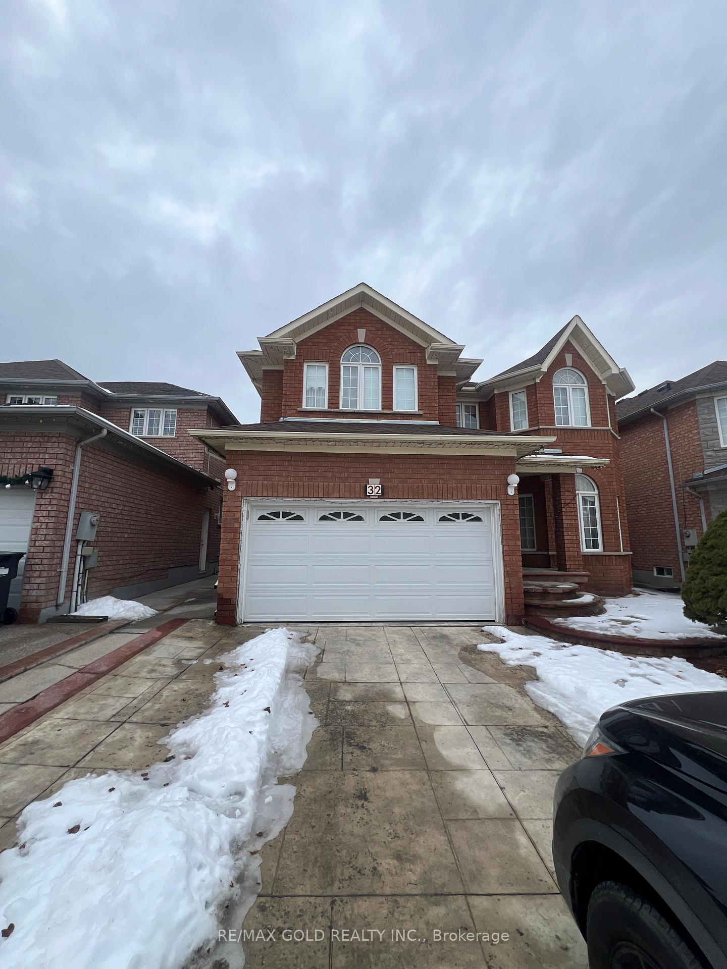 Photo 1 of 32 Mapleview Avenue, Brampton, Sandringham-Wellington — HOMEH