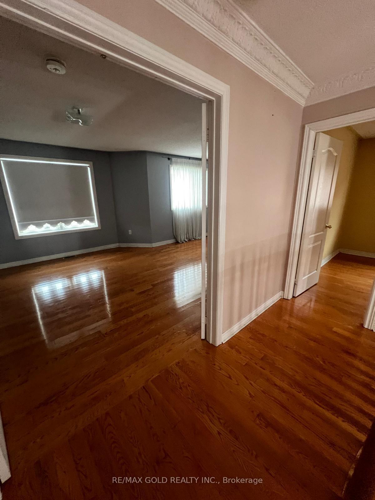 Photo 17 of 32 Mapleview Avenue, Brampton, Sandringham-Wellington — HOMEH