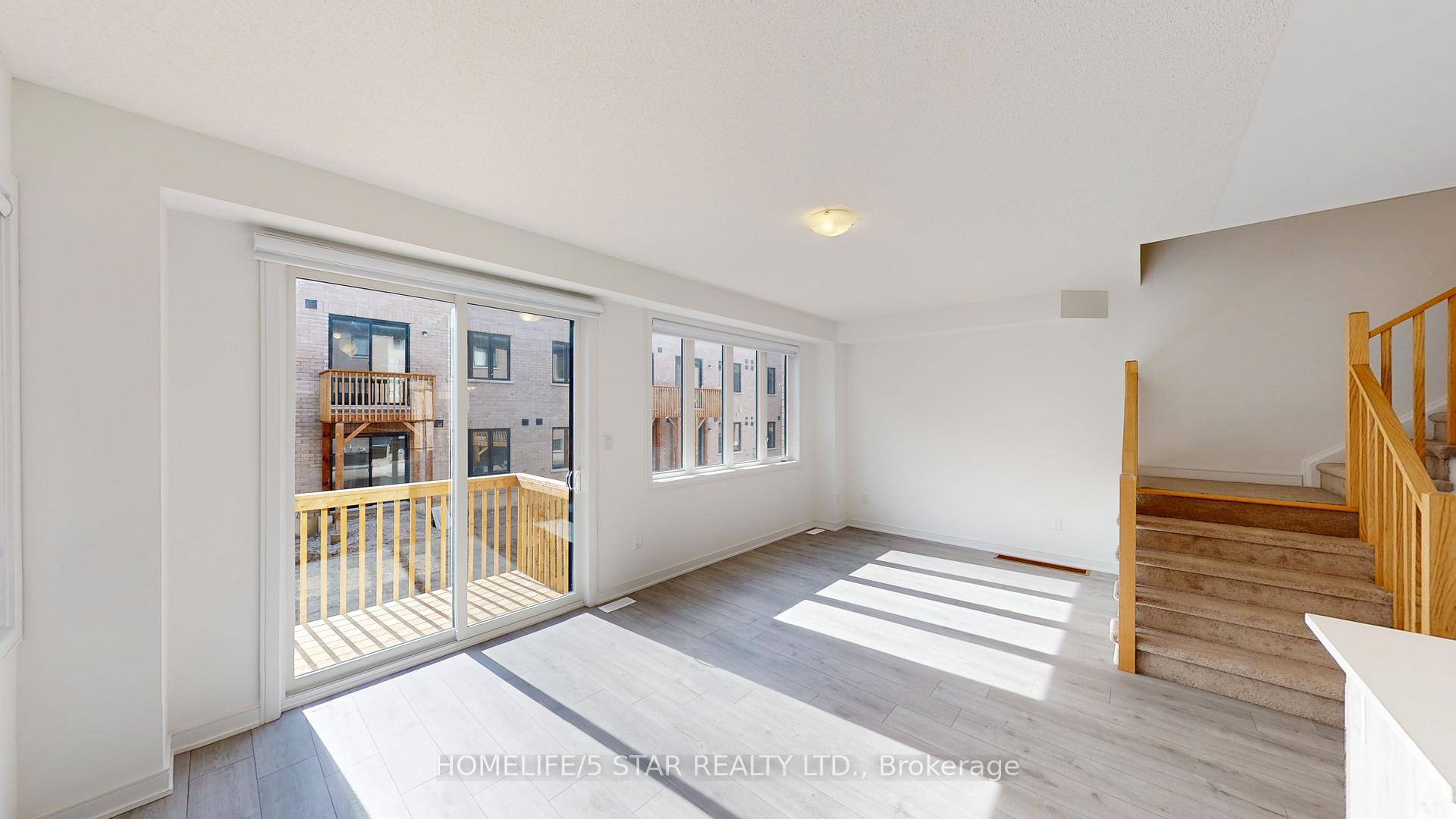 Photo 17 of 123 Blue Forest Crescent, Barrie, Innis-Shore — HOMEH