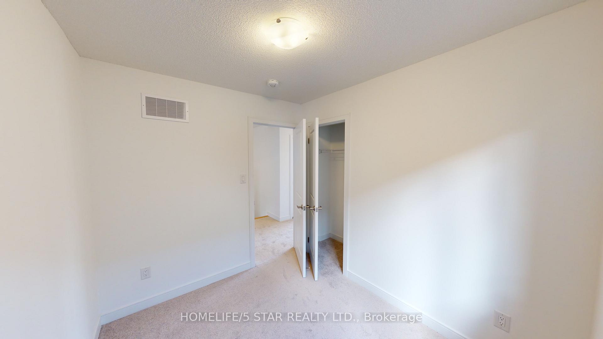 Photo 12 of 123 Blue Forest Crescent, Barrie, Innis-Shore — HOMEH