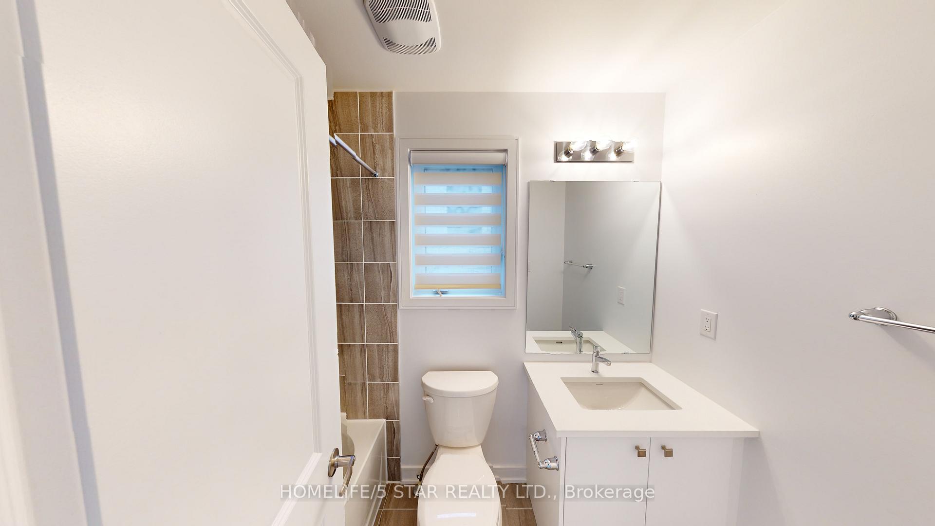 Photo 25 of 123 Blue Forest Crescent, Barrie, Innis-Shore — HOMEH