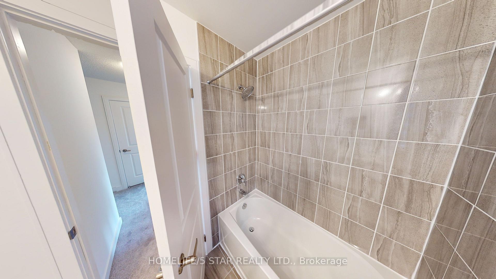 Photo 33 of 123 Blue Forest Crescent, Barrie, Innis-Shore — HOMEH