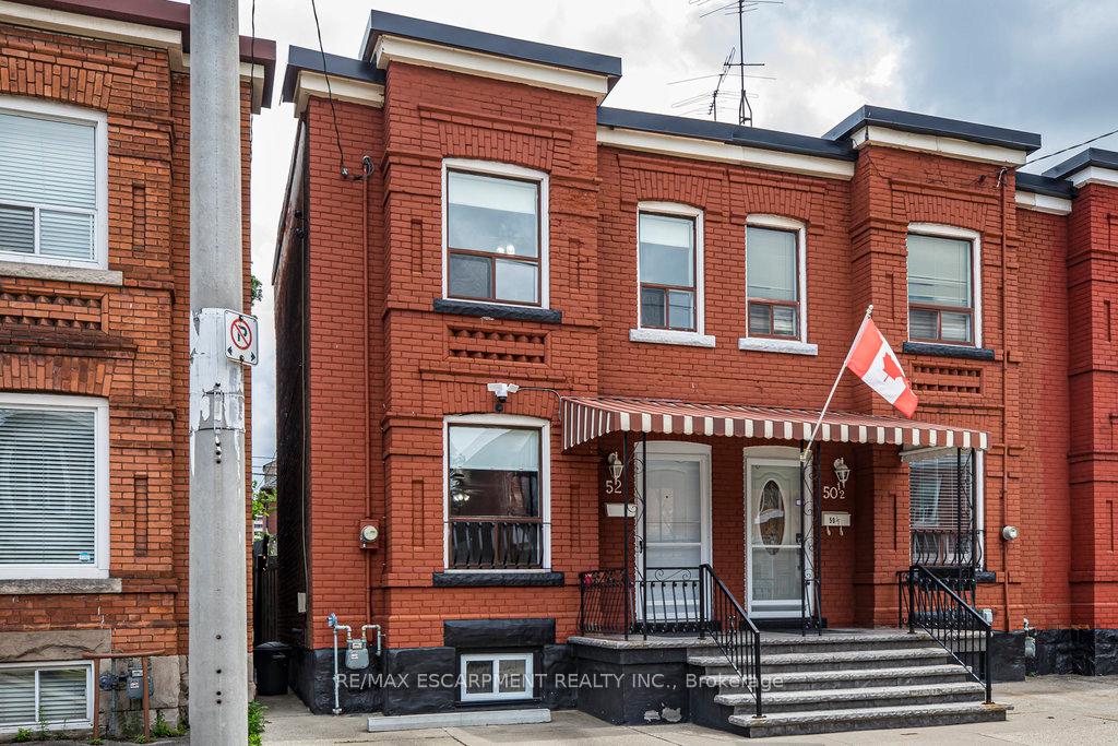 Front of 52 Clyde Street