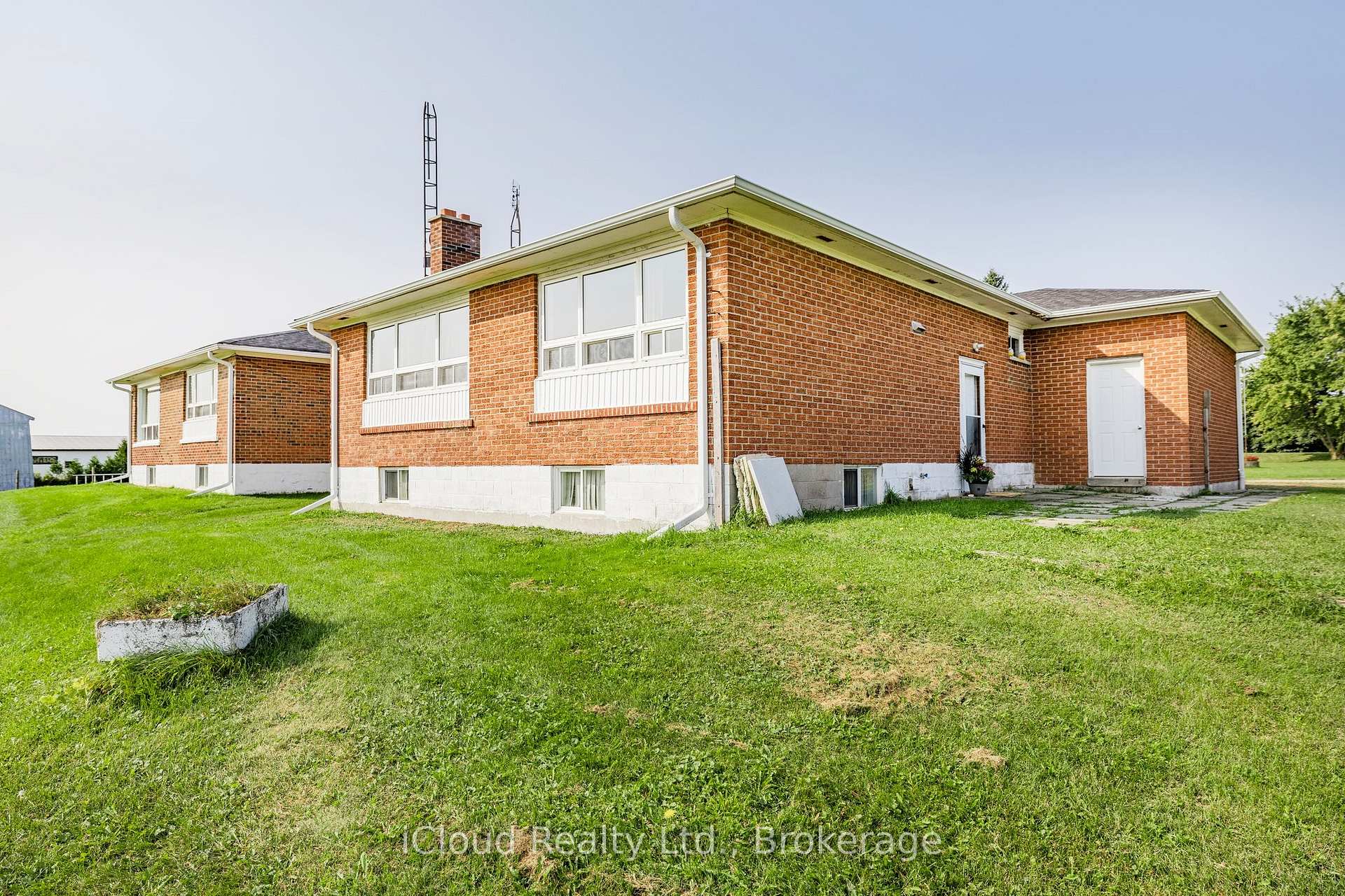 Photo 4 of 433457 4th Line S, Amaranth, Rural Amaranth — HOMEH
