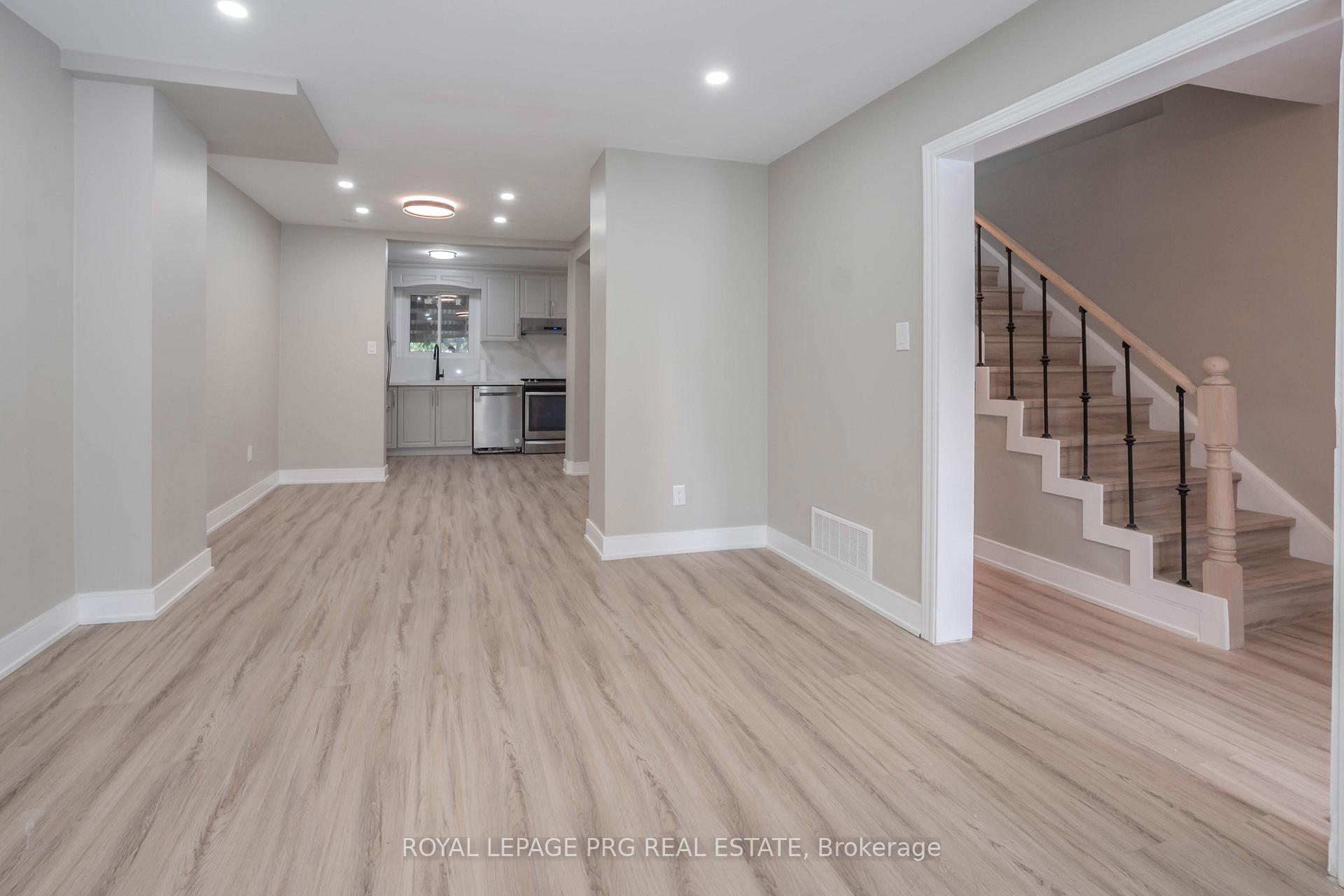 Photo 3 of 33 Glenmore Crescent, Brampton, Northgate — HOMEH