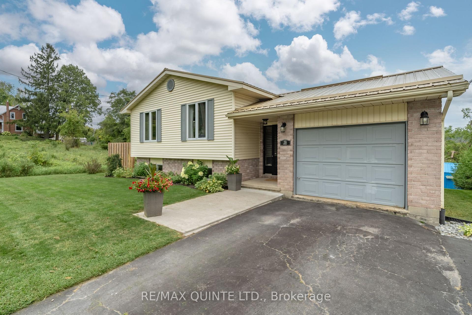 Photo 1 of 219 William Street, Stirling-Rawdon, Stirling Ward — HOMEH