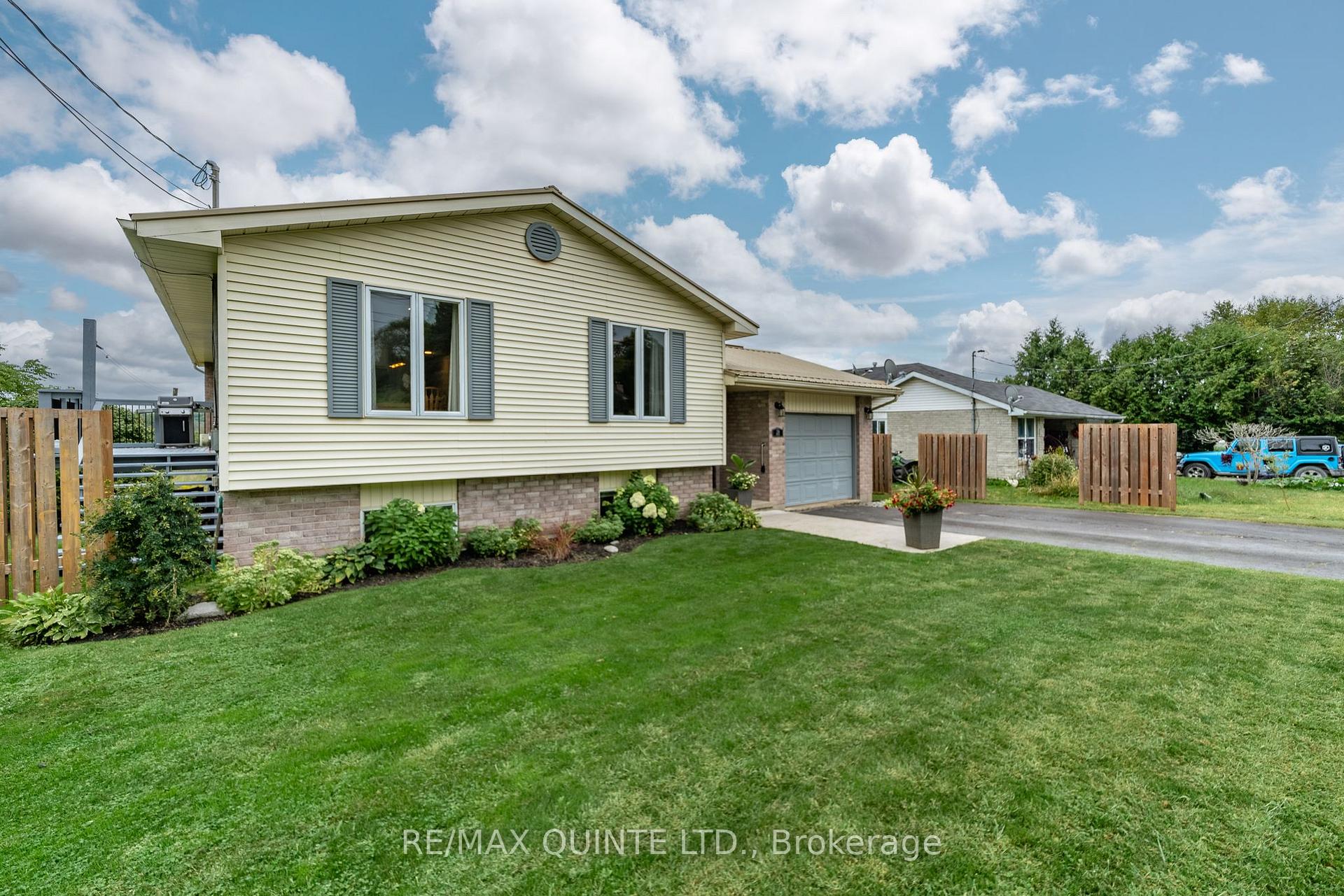 Photo 3 of 219 William Street, Stirling-Rawdon, Stirling Ward — HOMEH