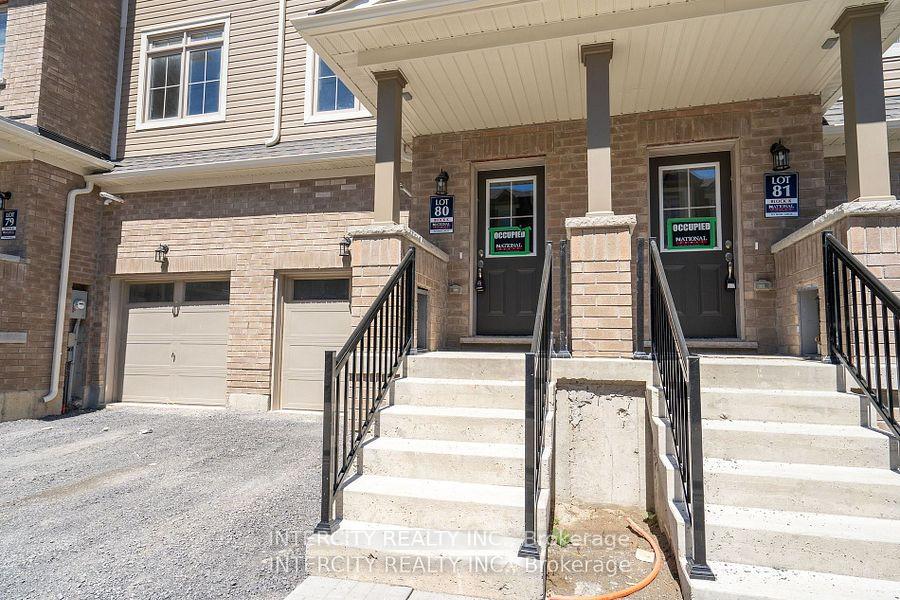 Photo 4 of 127 Senay Circle, Clarington, Courtice — HOMEH