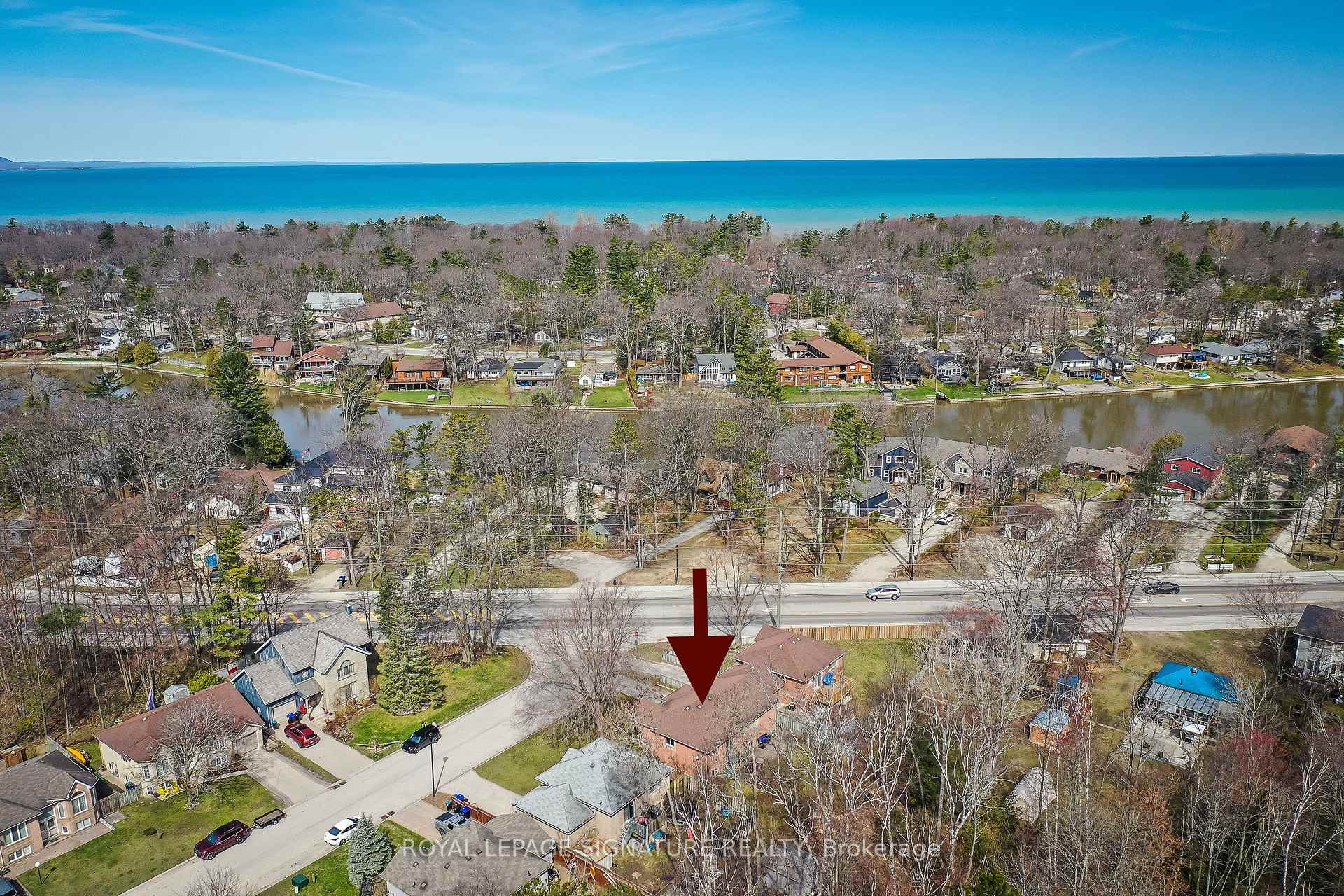 Photo 17 of 3 Brillinger Drive, Wasaga Beach — HOMEH