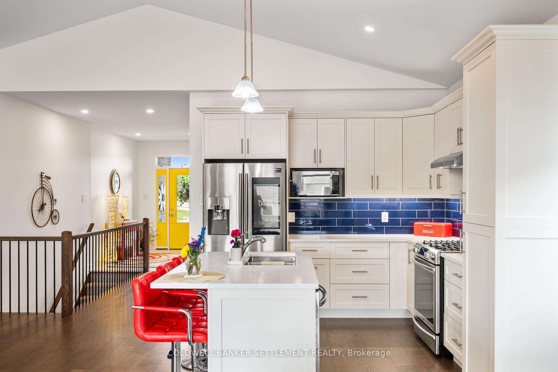 Photo 19 of 34 Senators Gate Drive, Perth — HOMEH