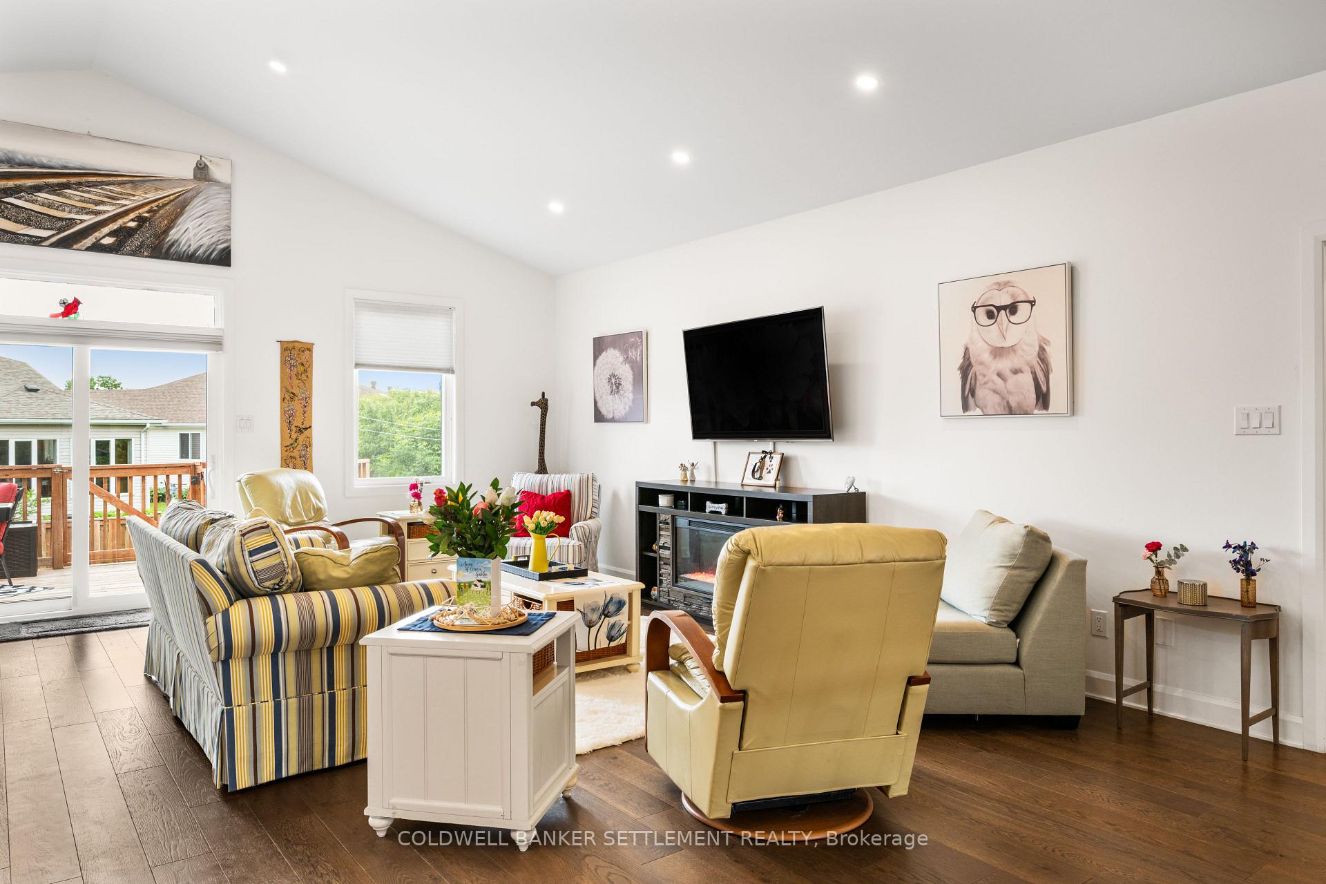 Photo 32 of 34 Senators Gate Drive, Perth — HOMEH