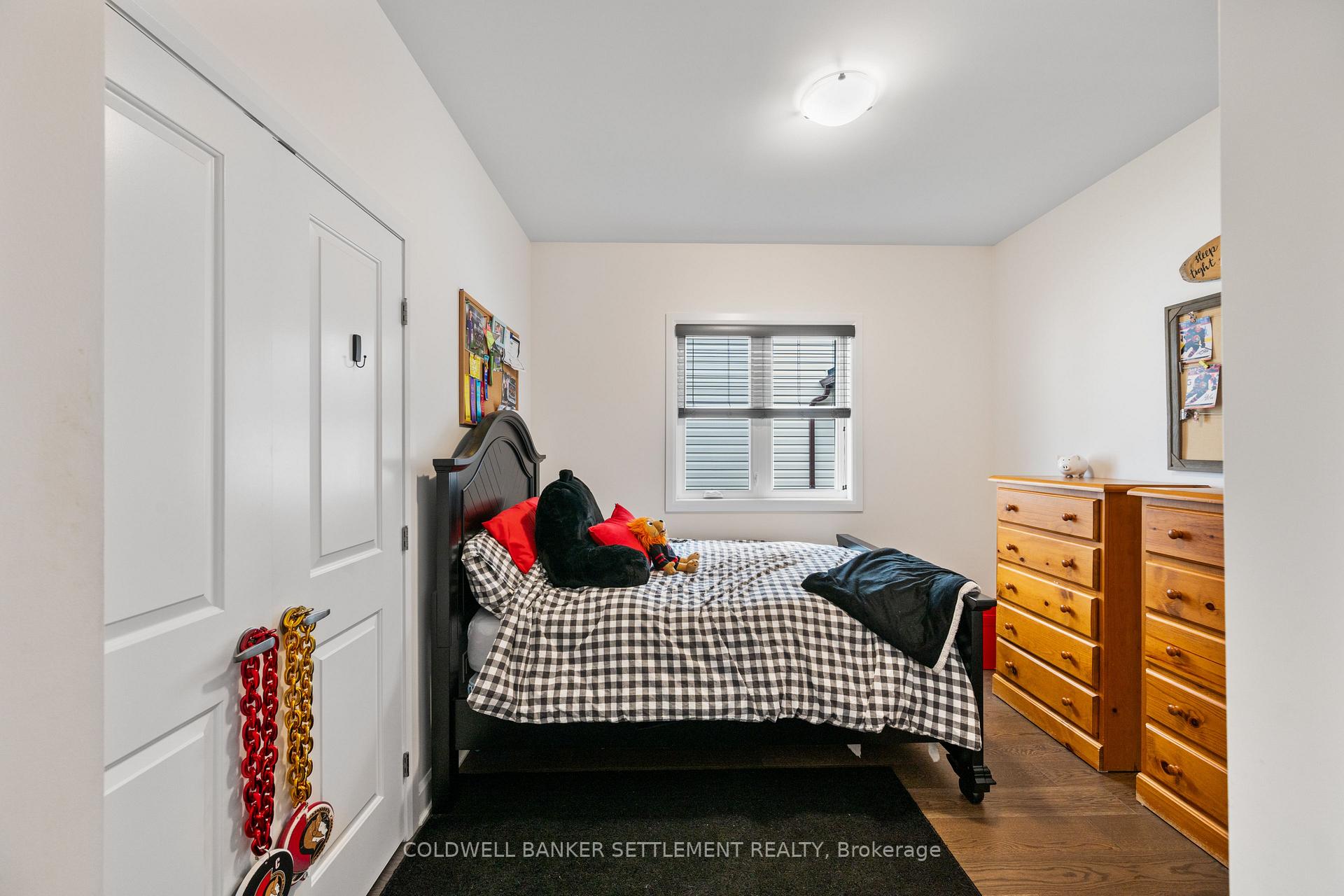 Photo 31 of 34 Senators Gate Drive, Perth — HOMEH