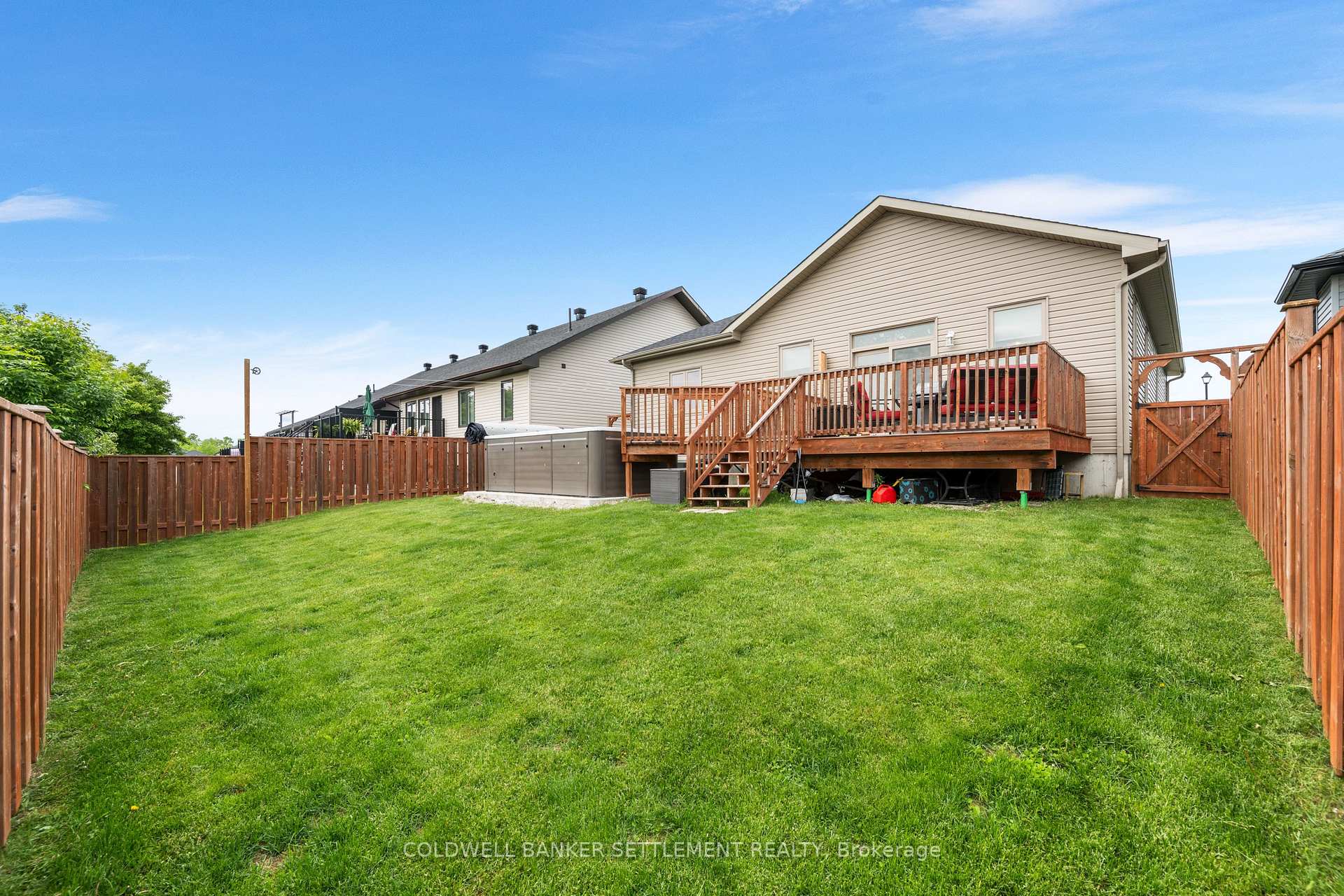 Photo 42 of 34 Senators Gate Drive, Perth — HOMEH