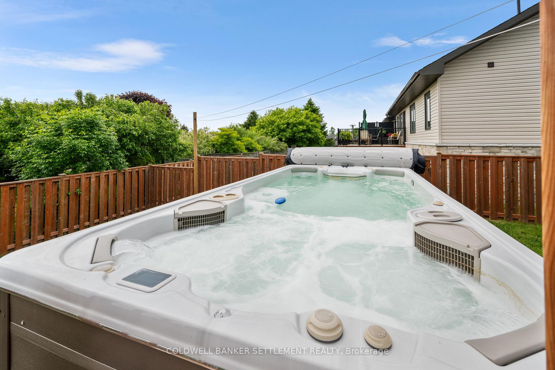 Photo 39 of 34 Senators Gate Drive, Perth — HOMEH