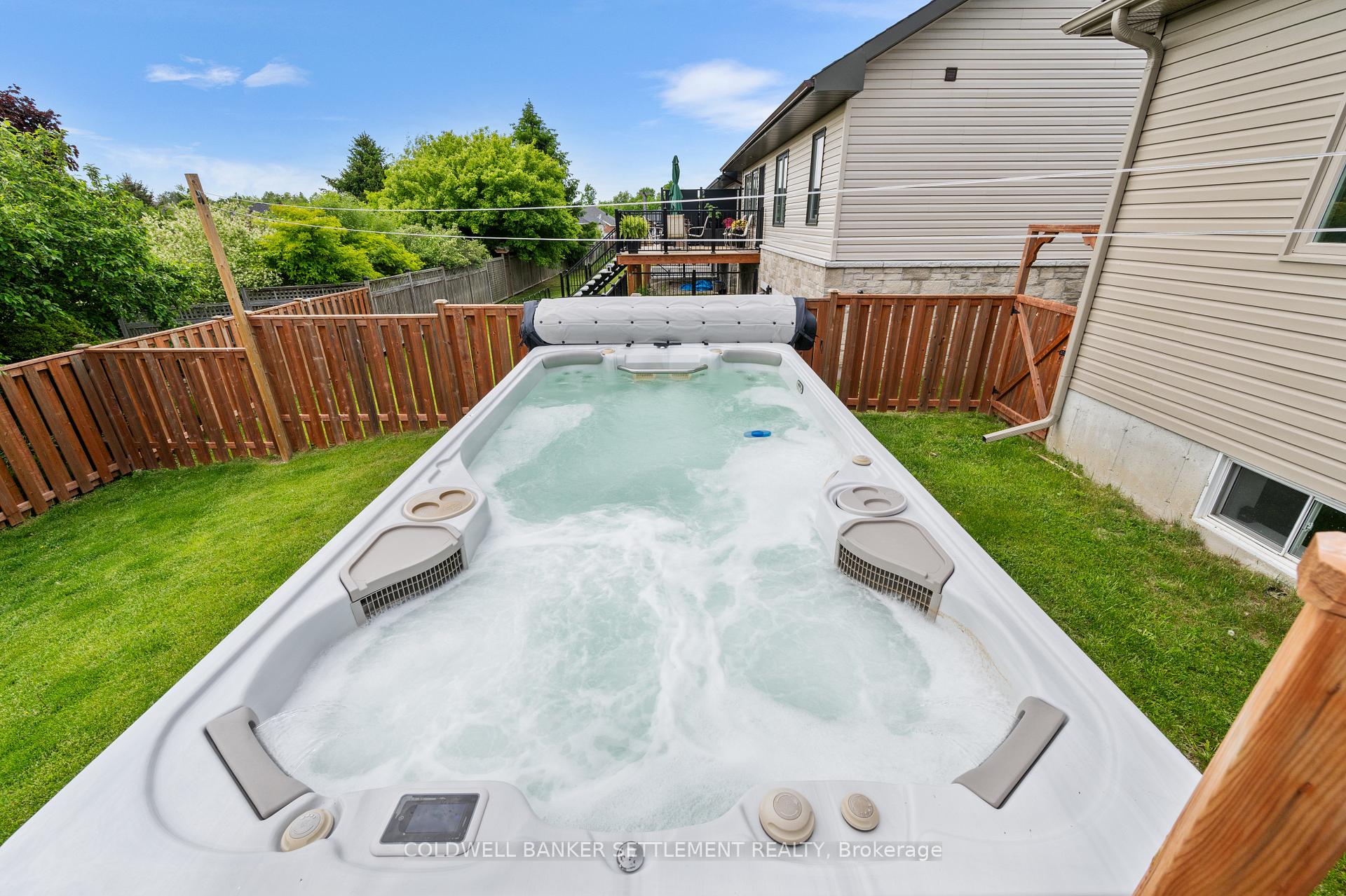 Photo 41 of 34 Senators Gate Drive, Perth — HOMEH