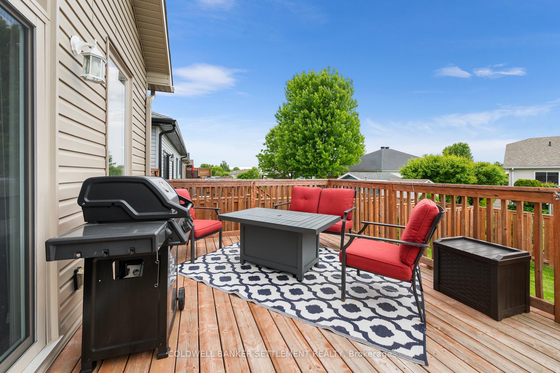 Photo 22 of 34 Senators Gate Drive, Perth — HOMEH