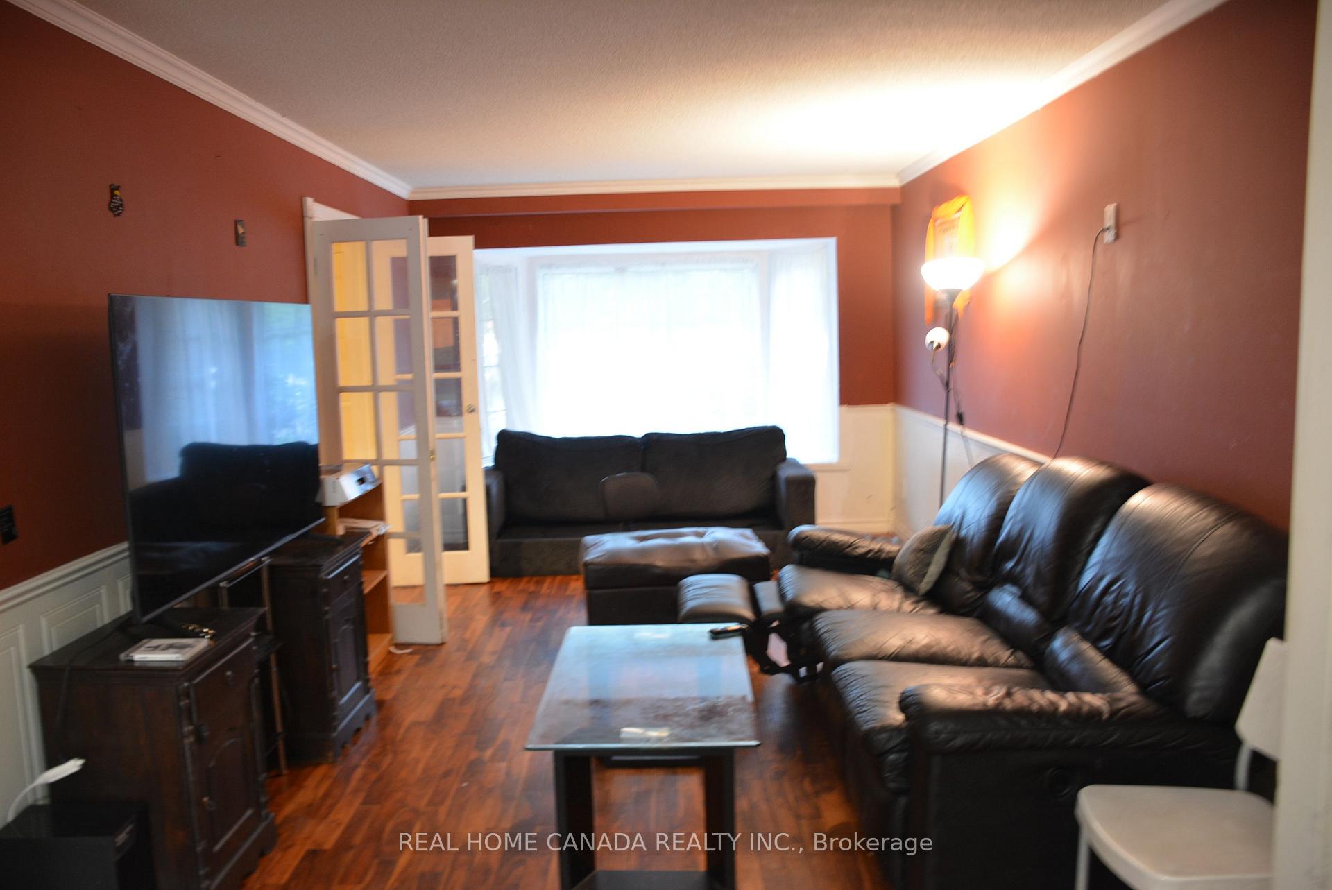 Photo 8 of Unit 2nd Bedrm, 38 Chopin Crescent, Brampton, Brampton South — HOMEH