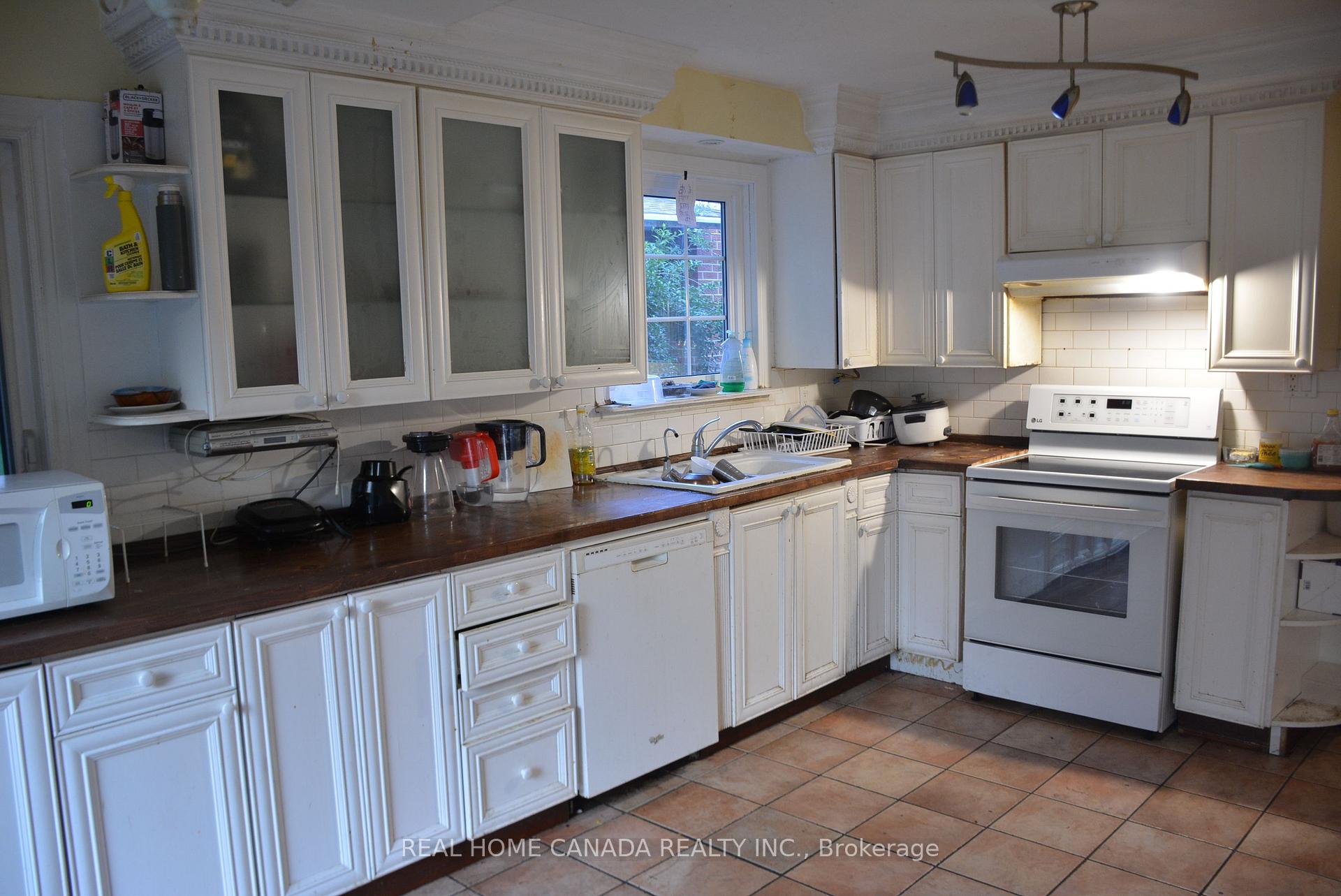 Photo 15 of Unit 2nd Bedrm, 38 Chopin Crescent, Brampton, Brampton South — HOMEH